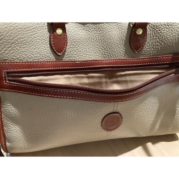 Vintage Liz Claiborne Leather Shoulder/tote hand, bag - Picture 7 of 7